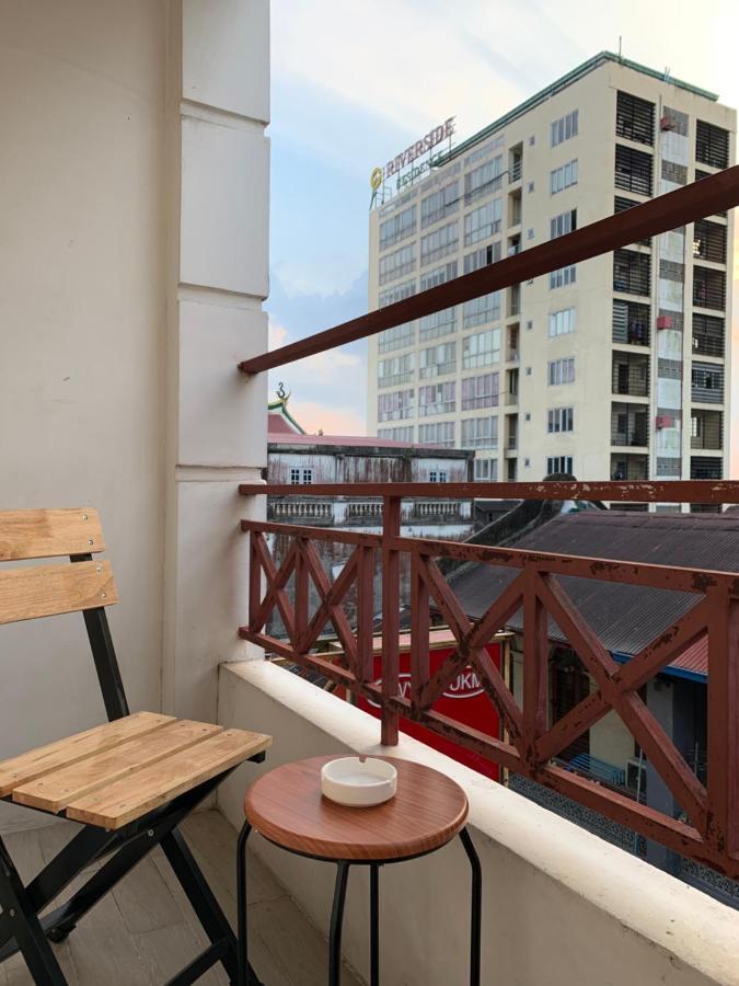 The Vibe Inn Янгон Экстерьер фото